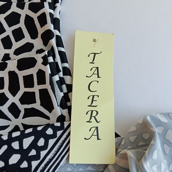 Tacera Midi Dress Black and White Print w/Gold Detail on Neckline - Size Large - Picture 8 of 8